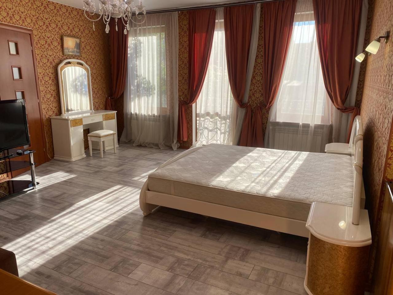 Valencia Hotel 敖德萨 外观 照片