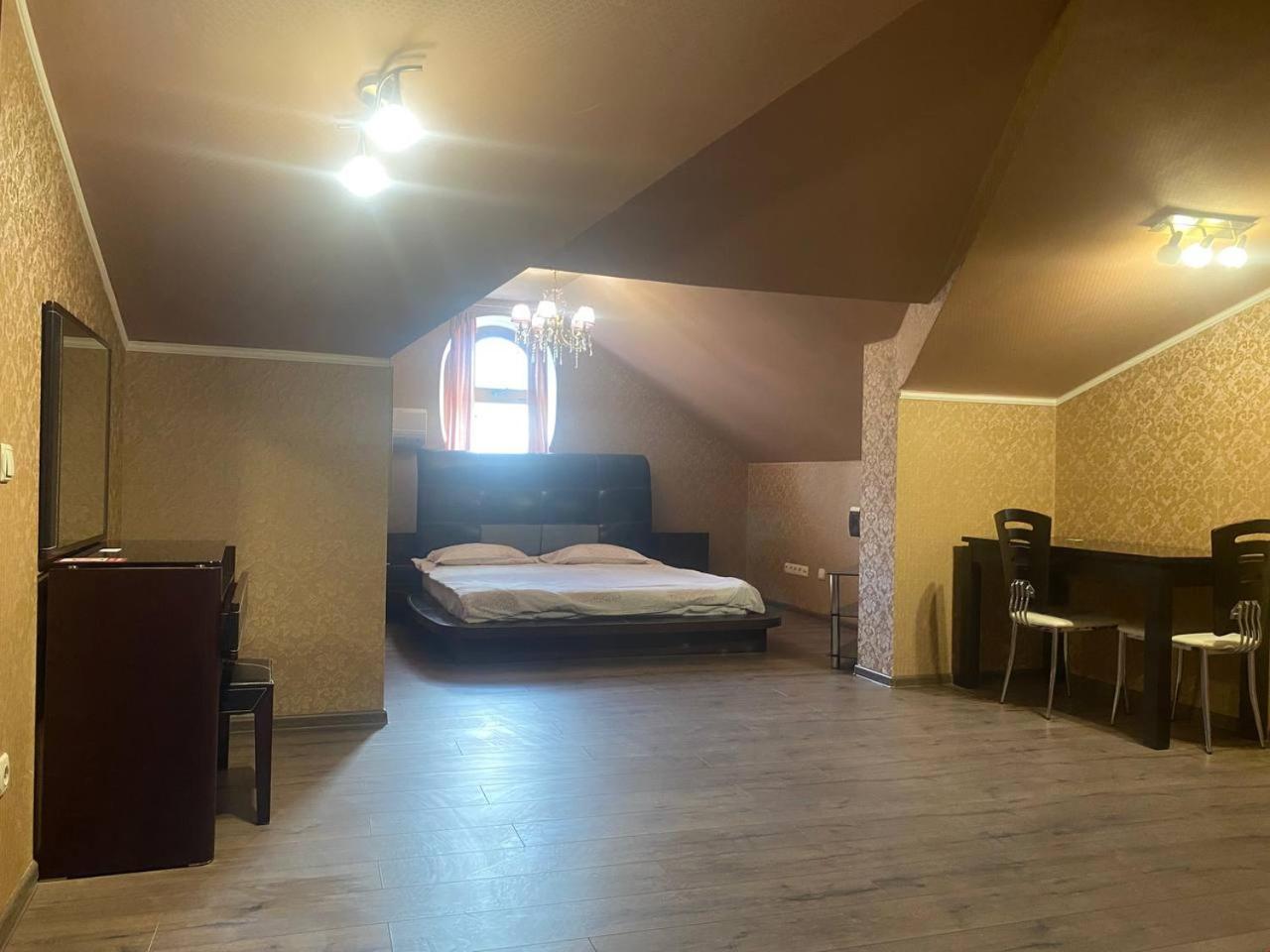 Valencia Hotel 敖德萨 外观 照片